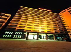 三亚聚豪高尔夫球练习场总机附近连锁酒店宾馆