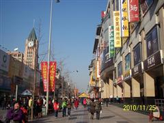 宾馆门口街景