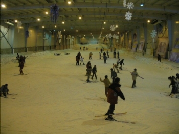 达永山四季滑雪馆