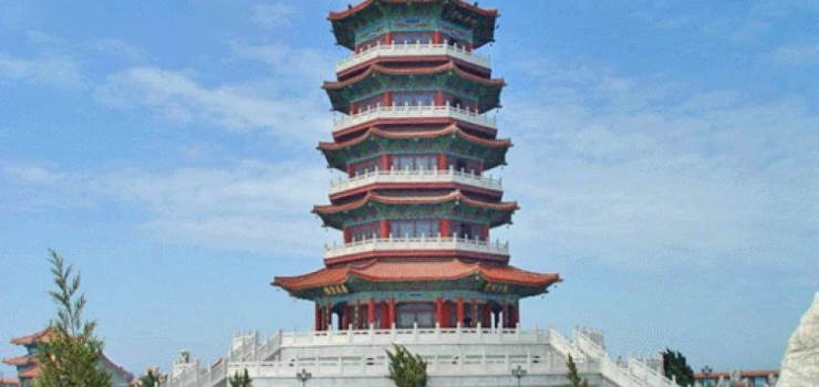 开放时间:7:00-17:00 特惠政策: A.免票政策:儿童身高1.2米(不含)以下免票(一名成人限带一名免票儿童,超出需另行付费)。 B.优惠政策:儿童身高1.2(含)-1.4米(不含)、老人60周岁(含)以上持身份证、现役军人持军官证购景区优惠票(以上特惠政策仅供参考,具体说明以景区当天公告为准)。 温馨提示: 预订门票仅包含:景区大门票。 门票当天有效,出园需入园,需再次购票。 为保证取票、入园顺利,预订时请务必填写真实姓名、手机号码等信息。 客人需独立前往,随团不享受优惠。 手机导游使用说