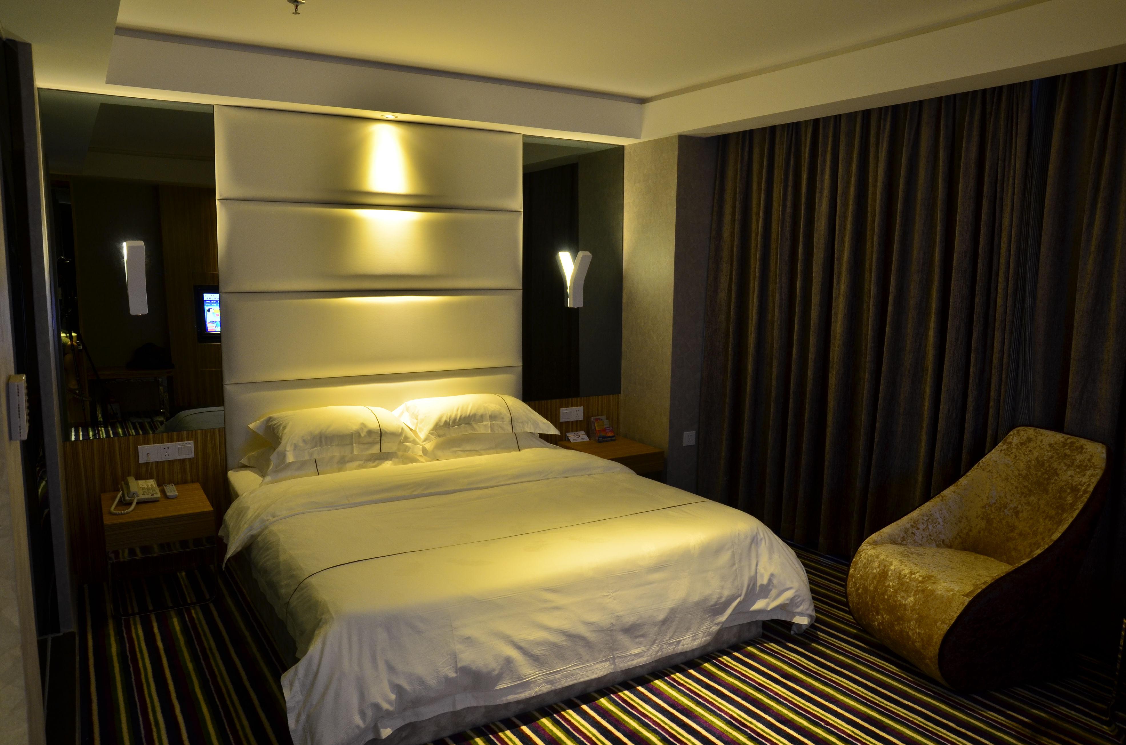 佛山速8酒店(大沥城南一店)