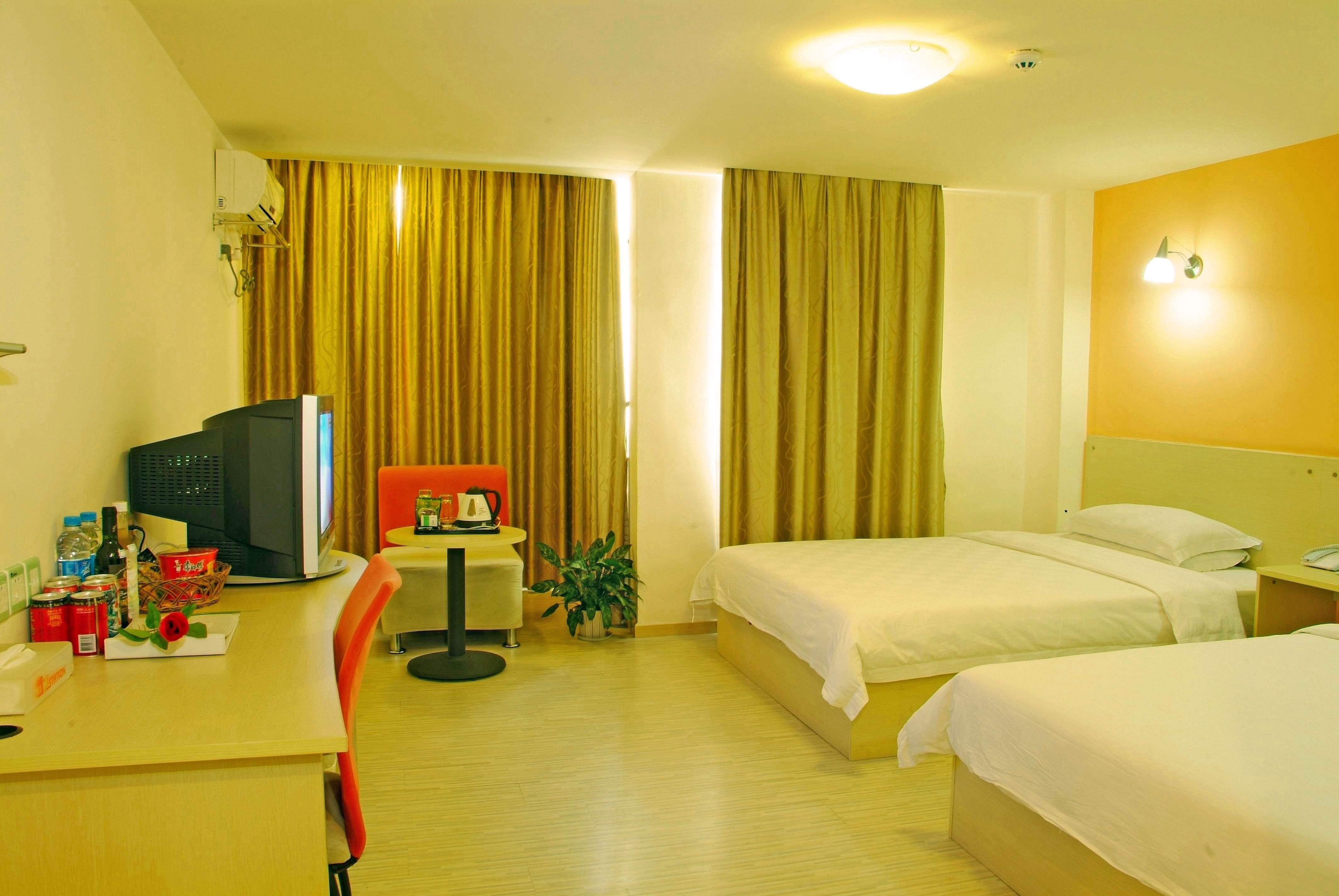 深圳第1站快捷连锁酒店(宝安西乡店)